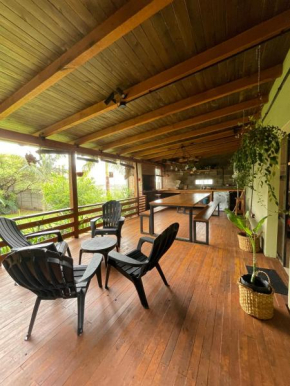 Casa Araucarias Refugio Natural en la Ciudad